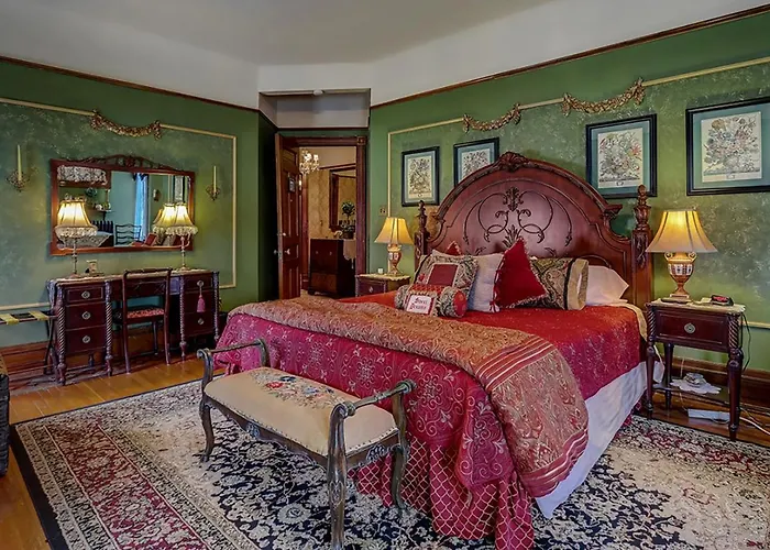 Schuster Mansion Bed & Breakfast